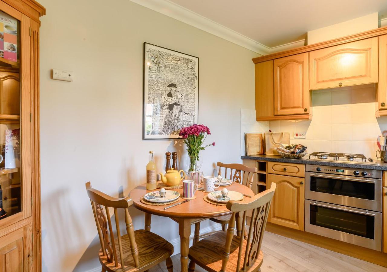 2 Oaklands Cottage 霍尔特 外观 照片